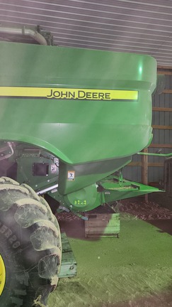 2018 John Deere S780 Combine