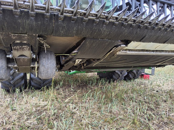 2020 MacDon FD140 Header Combine