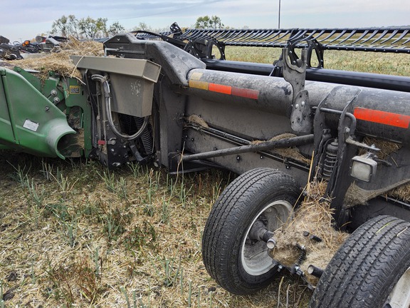 2020 MacDon FD140 Header Combine