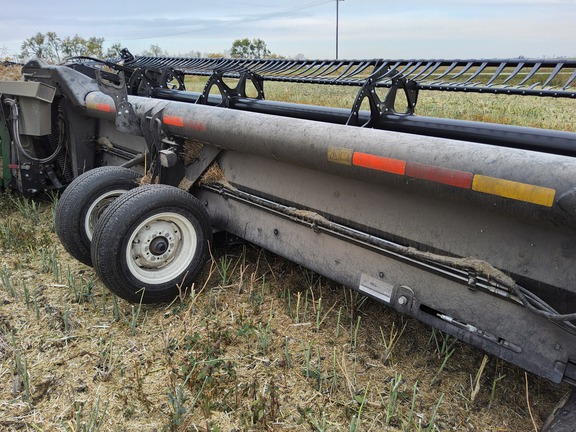 2020 MacDon FD140 Header Combine