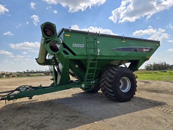 2019 Brandt 1322XR Grain Cart