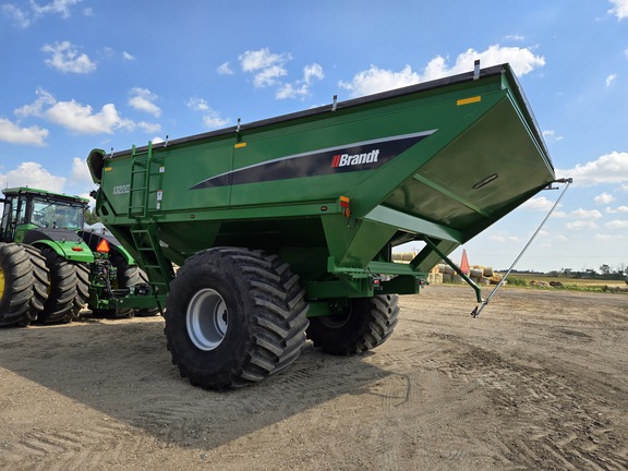 2019 Brandt 1322XR Grain Cart