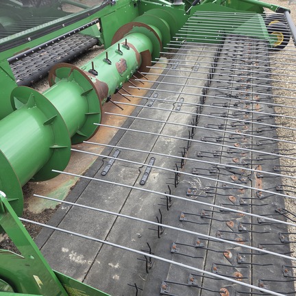 2019 John Deere 615P Header Combine
