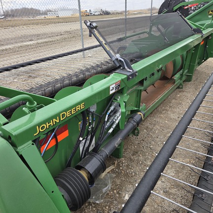 2019 John Deere 615P Header Combine