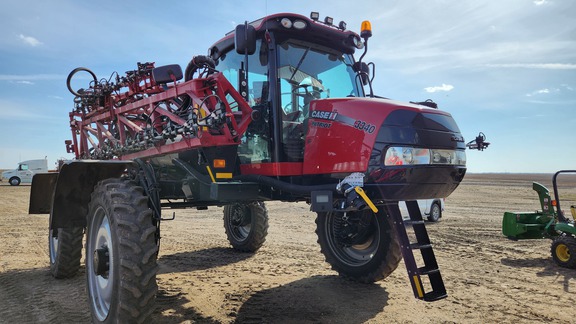 2018 Case IH Patriot 3340 Sprayer/High Clearance