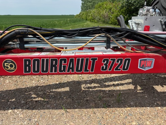 2024 Bourgault 3720 W/91300 Air Seeder