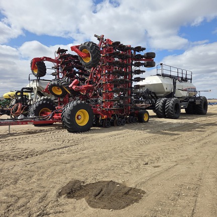 2024 Bourgault 3720 W/91300 Air Seeder