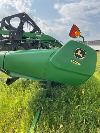 2014 John Deere 635D Header Combine