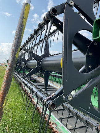 2010 John Deere 635D Header Combine