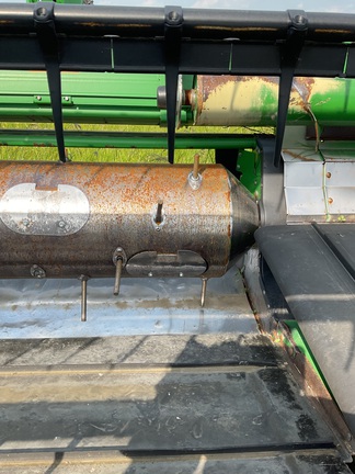 2010 John Deere 635D Header Combine