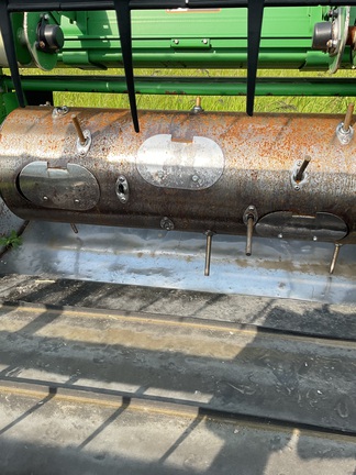 2010 John Deere 635D Header Combine