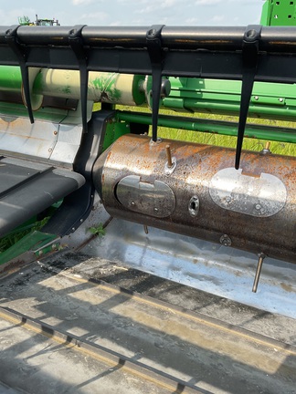 2010 John Deere 635D Header Combine