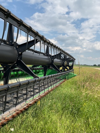 2010 John Deere 635D Header Combine