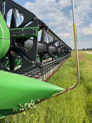 2010 John Deere 635D Header Combine