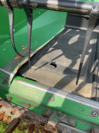 2010 John Deere 635D Header Combine