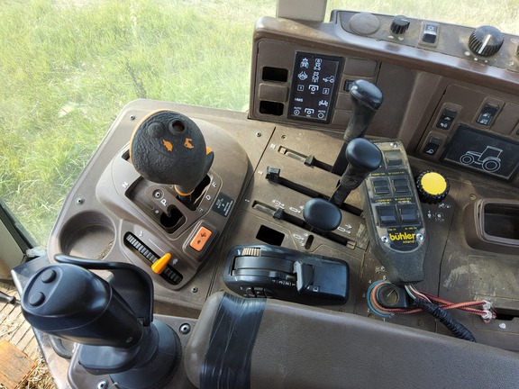 2004 John Deere 7320 Tractor