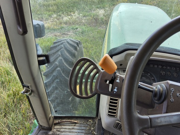 2004 John Deere 7320 Tractor