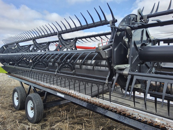 2020 CLAAS Convio Flex 1230 Header Combine