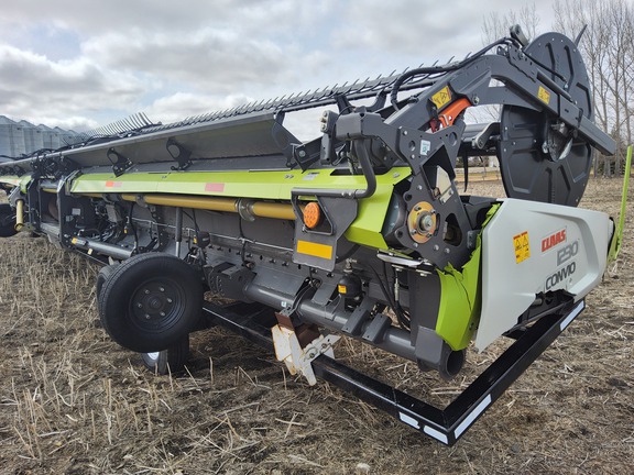 2020 CLAAS Convio Flex 1230 Header Combine