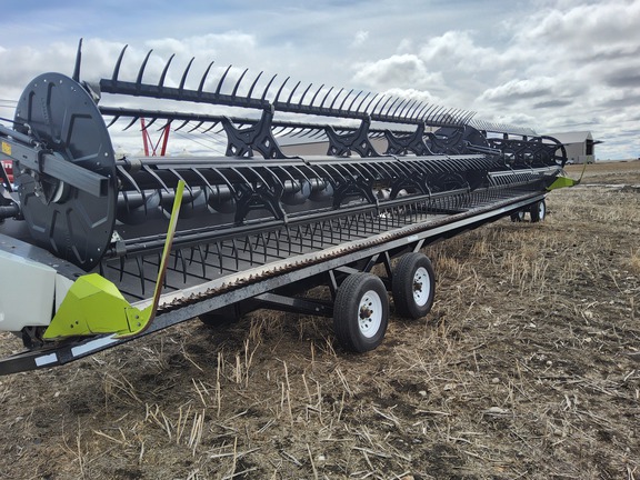 2020 CLAAS Convio Flex 1230 Header Combine