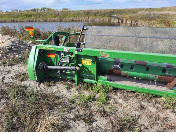 2015 John Deere 615P Header Combine
