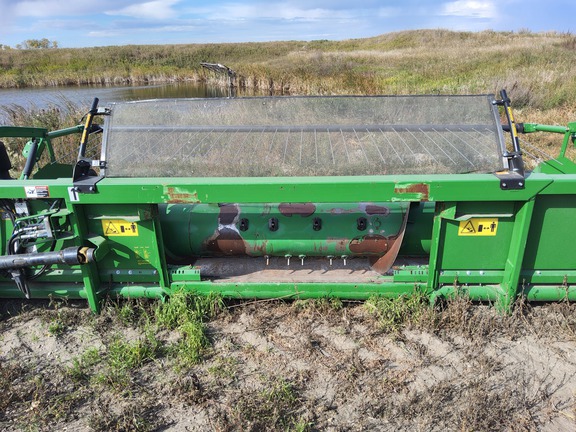 2015 John Deere 615P Header Combine