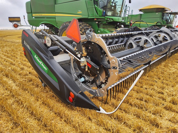 2022 MacDon FD240 Header Combine