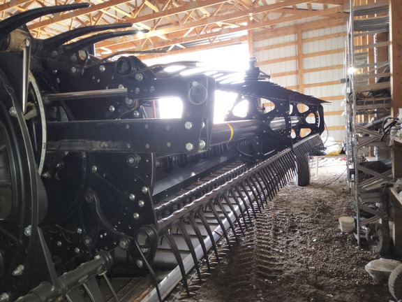 2019 MacDon FD140 Header Combine