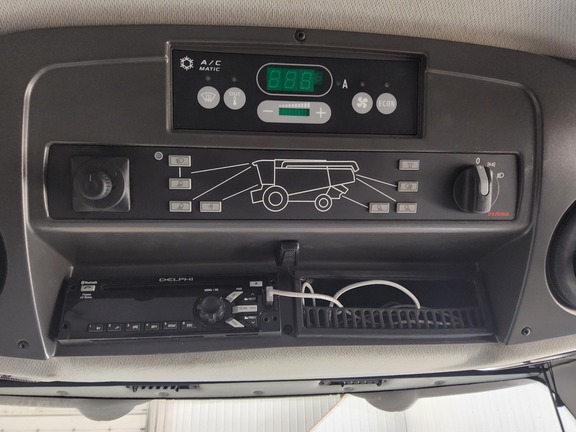 2019 CLAAS 740 Combine