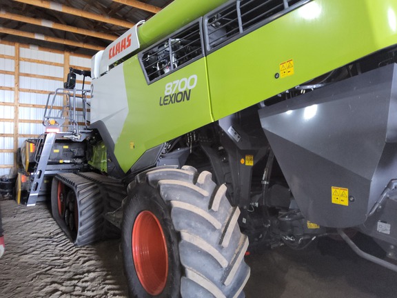 2022 CLAAS 8700TT Combine