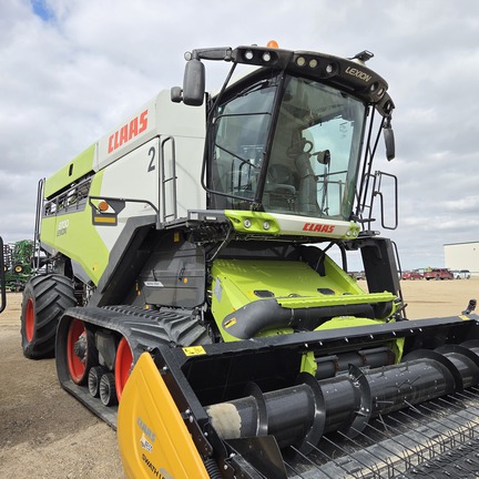 2022 CLAAS 8700TT Combine
