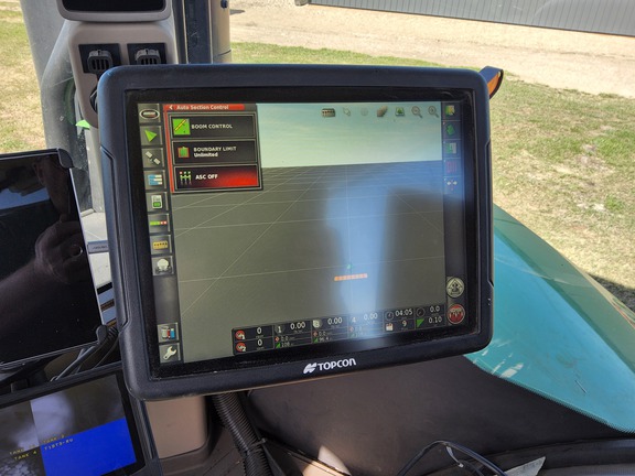 2018 John Deere 9520R Tractor 4WD