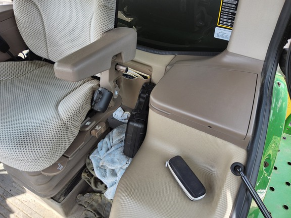 2020 John Deere R4038 Sprayer/High Clearance