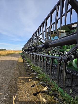 2021 John Deere HD40R Header Combine