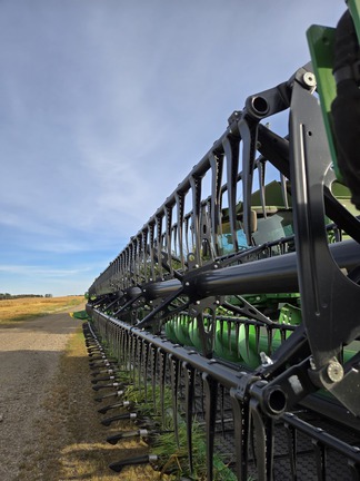 2021 John Deere HD40R Header Combine
