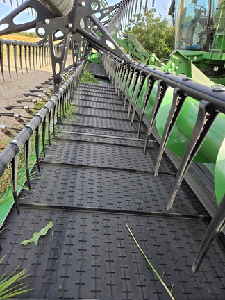 2021 John Deere HD40R Header Combine