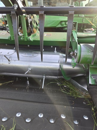 2021 John Deere HD40R Header Combine