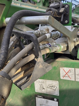 2021 John Deere HD40R Header Combine