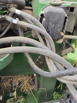 2021 John Deere HD40R Header Combine