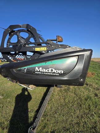 2015 MacDon FD75-40 Header Combine