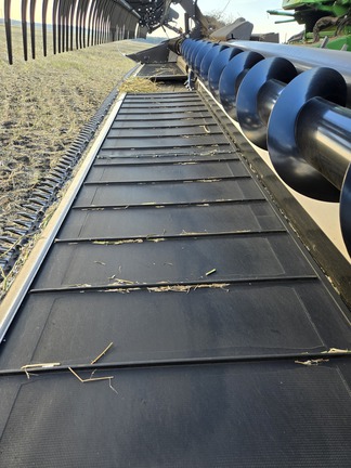 2021 MacDon FD140 Header Combine