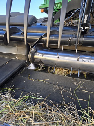 2021 MacDon FD140 Header Combine