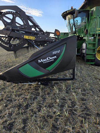 2021 MacDon FD140 Header Combine