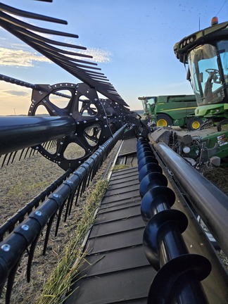 2021 MacDon FD140 Header Combine