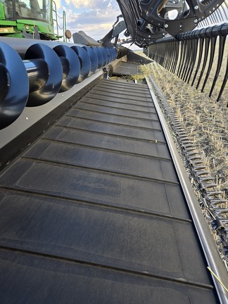 2021 MacDon FD140 Header Combine