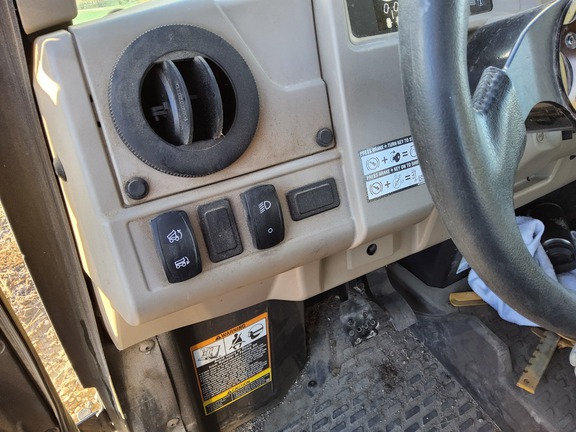 2023 John Deere XUV 835R ATV