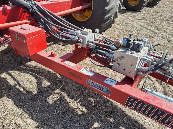 2018 Bourgault 3320QDA Air Seeder