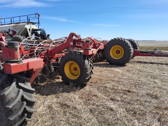 2018 Bourgault 3320QDA Air Seeder