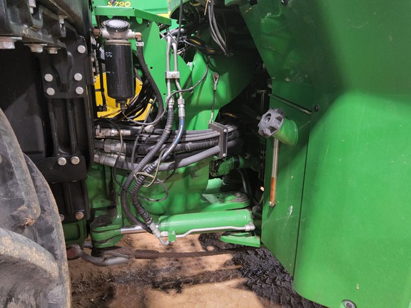 2018 John Deere 9570R Tractor 4WD