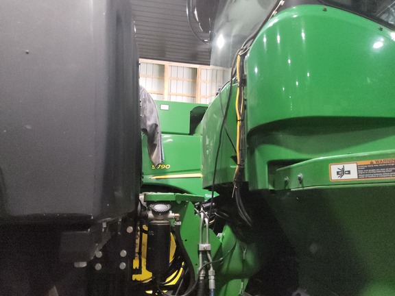 2018 John Deere 9570R Tractor 4WD